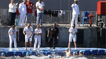 TEKNOFEST Mavi Vatan'da Sprint Yüzme Yarışı heyecanı : Savaş gemileri arasında yarıştılar