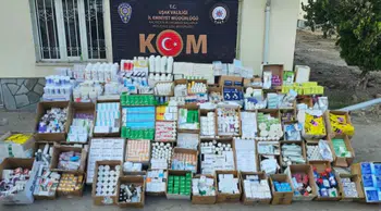 Uşak'ta operasyon ! 5 bin 958 kutu tarihi geçmiş hayvansal ele geçirildi