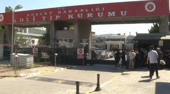 Küçükçekmece'deki kazada ölen polis memurunun cenazesi ailesine teslim edildi