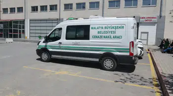 Malatya'da traktör devrildi : Sürücü hayatını kaybetti