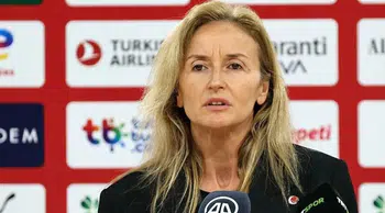 aTRT Spor yorumcusu Nilay Kartaltepe kimdir? Kaç yaşında, hangi takımlarda oynadı, Fenerbahçe neden tepki gösterdi?
