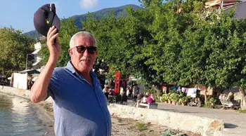 Yem kırma makinesine düşerek hayatını kaybetti