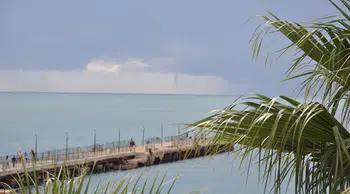 Mersin'de denizde hortum oluştu