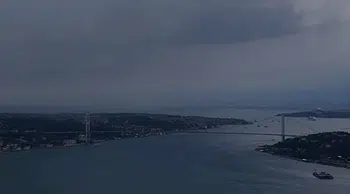 İstanbul'da Sağanak Yağış Öncesi Boğaz'da Çarpıcı Görüntüler