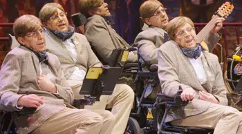Stephen Hawking kimdir? İspanya'daki karnavalda neden onun gibi giyindiler?