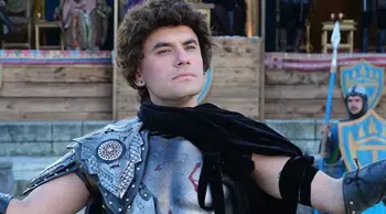 Giray Altınok'un kökeni neresi? Prens dizisiyle tanınan ünlü oyuncunun memleketi nedir?