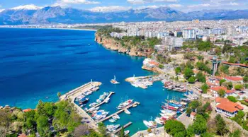 Yağış çok olunca çoğaldı : Turizm cennetinde tehlike saçıyor