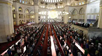 Kurban Bayramı'nda teşrik tekbirleri ne zaman başlar ve hangi namazlarla getirilir?