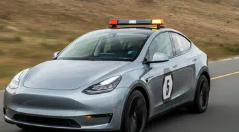 Tesla otomatik çarpışma kaçınma özelliğini nedir?