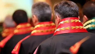 HSK kararnamesi yayımlandı : 12 hakim ve savcının görev yeri değiştir