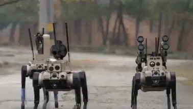 Çin ordusundan savaş meydanında yeni dönem : Akıllı 'kurt sürüleri' robotlar tanıtıldı