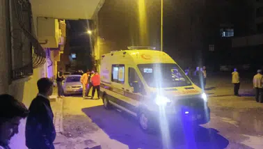 Elazığ'da araç içerisindeki yanıcı maddenin alev alması sonucu 3 kişi yaralandı