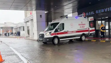 Elazığ'da iş kazası : İnşaat iskelesi çöktü, 4 işçi yaralandı