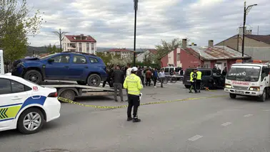 Sivas'ta iki araç çarpıştı : 7 yaralı