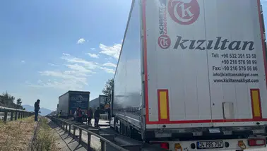 Bilecik'te iki tır çarpıştı, bir kişi yaralandı