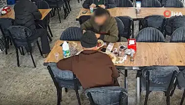 Başakşehir'de restoranda yemek yiyen şahıslar hesabı ödemeden kaçtı