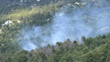 Antalya Kaş’ta orman yangını : Ekipler havadan ve karadan müdahale ediyor