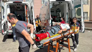 Çorlu'da otomobile arkadan çarpan motosikletli yaralandı