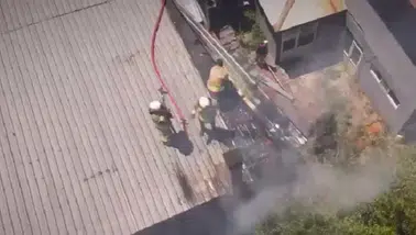 Bingöl'de restoranın çatısında yangın
