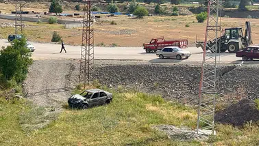 Kastamonu'da kaza sonrası yangın : Otomobil alev alev