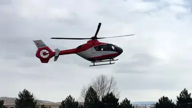 Erzincan'da nefes darlığı yaşayan bir kişi ambulans helikopterle hastaneye kaldırıldı