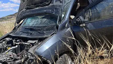 Kilis'te kontrolden çıkan otomobil şarampole devrildi : 2 yaralı