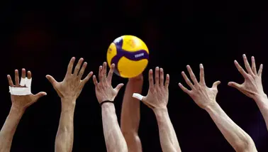 Galatasaray Erkek Voleybol Takımı, Özgür Bezer ile 3 yıllık sözleşme imzaladı