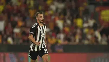 Beşiktaş açıkladı : Gökhan Sazdağı, Çorum FK’ya transfer oldu