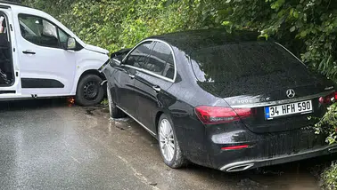 Ayder Yaylası yolunda kaza : 3 kız çocuğu yaralandı