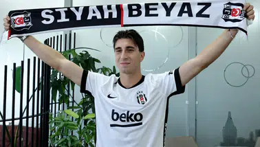 Beşiktaş'ın yeni transferi Fabio Miretti, İstanbul'a geldi