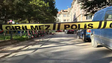 Eskişehir'de 'yan bakma' kavgası : 3 yaralı