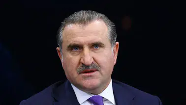 Bakan Bak Türkiye-İtalya karşılaşmasını stadyumdan takip etti