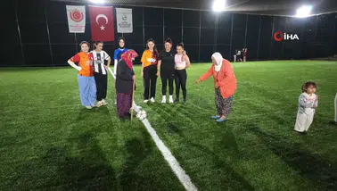 Hatay'da Kadınlar Kurdukları Futbol Takımlarıyla Cumhuriyet Bayramı'nı Coşkuyla Kutladı