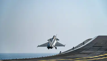 Hindistan’ın Uçak Gemisinde Rafale M Savaş Uçaklarının İlk Denemesi Nasıl Gerçekleşti?