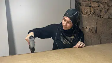 Nevşehirli Kadın Girişimci Eşiyle Birlikte Mobilya Üretiyor