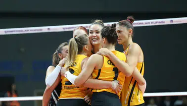 VakıfBank, Eczacıbaşı Dynavit Karşısında Geri Dönüşe İmza Attı
