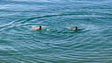İzmir Çeşme'de denize giren 54 yaşındaki kişi boğuldu
