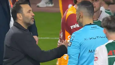 Okan Buruk, Konyaspor Maçında Hakem Atilla Karaoğlan'a Neden Tepki Gösterdi?