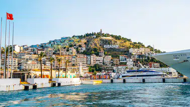 Kuşadası'nda restoran fiyatları ne kadar? Deniz kenarında yemek yemenin bedeli kaç TL?