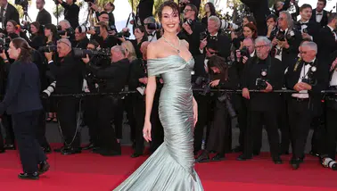 Dilan Çiçek Deniz'in yeni saç modeli dikkat çekti