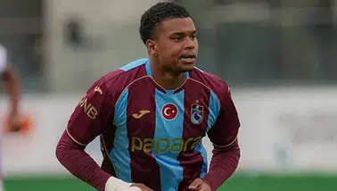 Trabzonspor'da Noah Saviolo şoku! Yeni transfer sakatlanarak oyundan çıktı