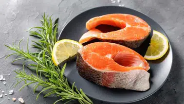 Somon pişirirken dikkat edilmesi gerekenler: Vahşi ve çiftlik somonu arasındaki farklar neler?