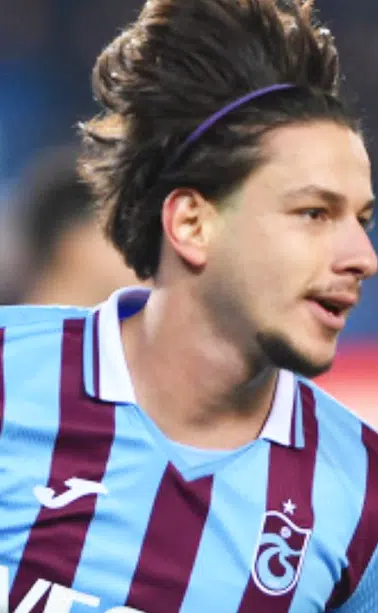 Arzum Kuruçalı ile evlenen futbolcu Enis Destan kimdir?