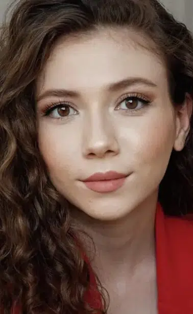 Ece Yüksel'den yeni proje : 'Aşk ve Taht' kadrosunda