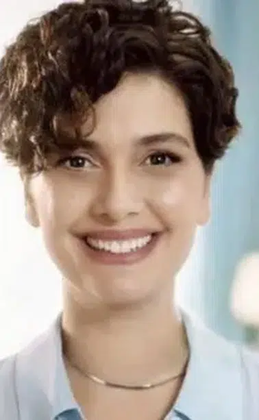 Ünlü Oyuncu Bergüzar Korel'in Hangi Paylaşımı Sosyal Medyada Dikkat Çekti?