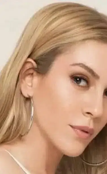 Sinem Kobal, aile ve çocukların önemi üzerine duygusal açıklamalarda bulundu
