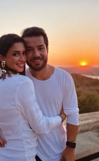 Buse Terim Yalın Konserinde Sevgilisiyle Romantik Anlar Yaşadı