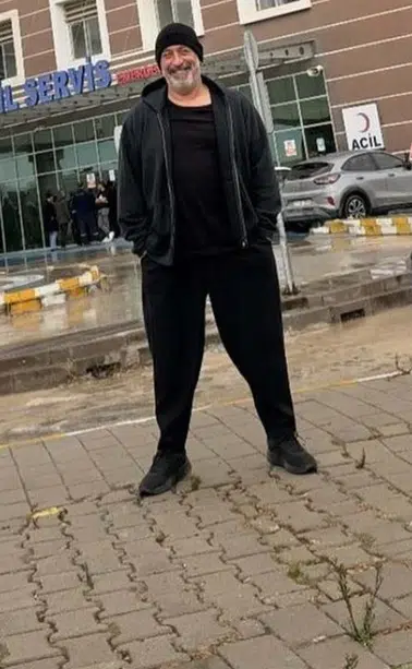 Cem Yılmaz kalp krizi sonrası yeniden hastanede