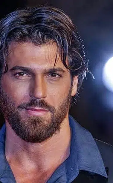 Saç sakal gitti, tanınmaz hale geldi! Can Yaman'ı görenler yapay zeka sandı