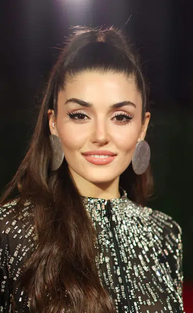 Hande Erçel, Almanya'da çekilecek yeni filmde başrol oynayacak mı ?